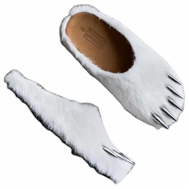 BRAVEST STUDIOS Polar Bear Claws