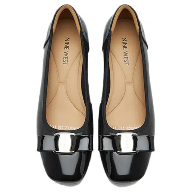 NINE WEST