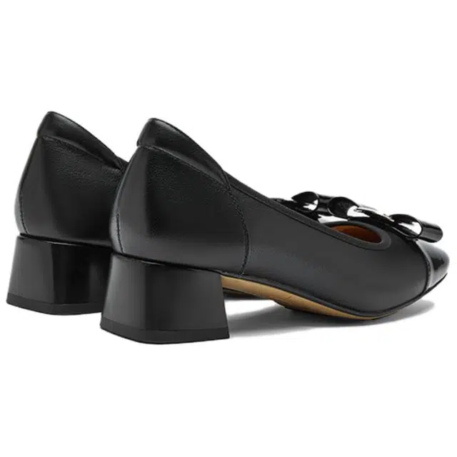 NINE WEST