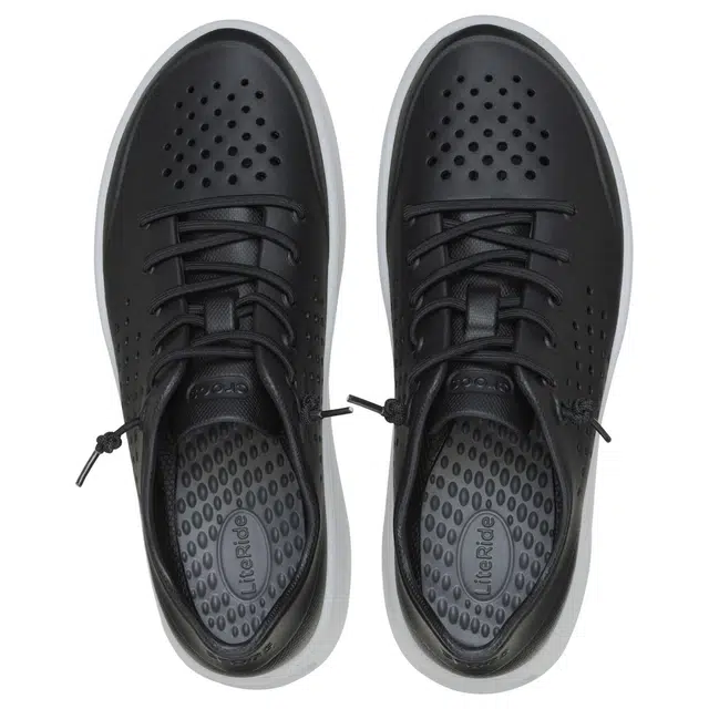 Crocs In Motion Pacer