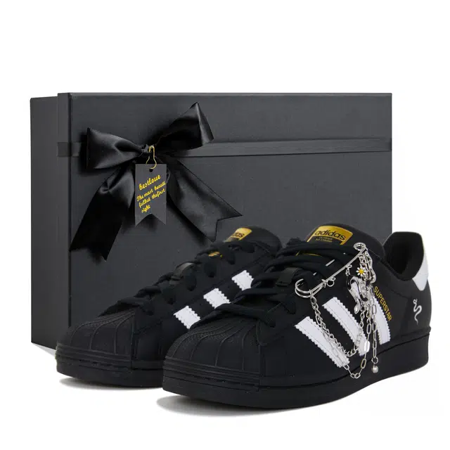 adidas originals SUPERSTAR