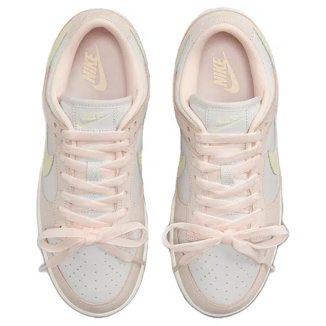 Nike Dunk Low Light Soft Pink