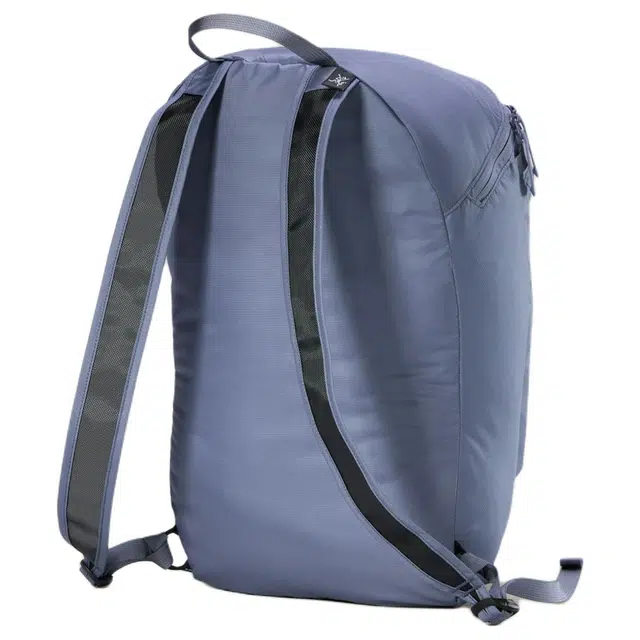 25 Arcteryx Heliad 15L