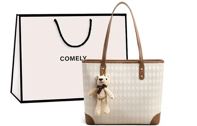 COMELY Tote