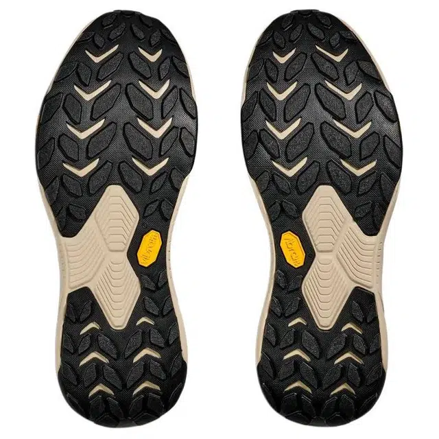 HOKA ONE ONE Transport