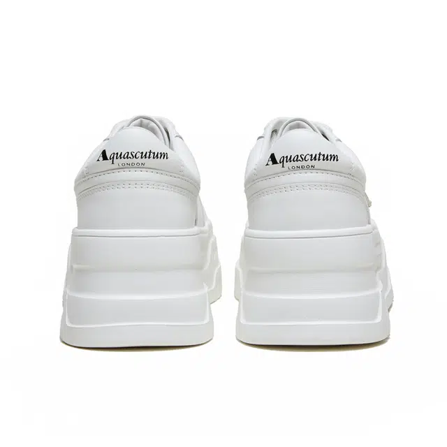 AQUASCUTUM