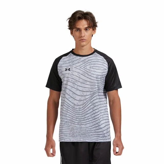 Under Armour Logo T
