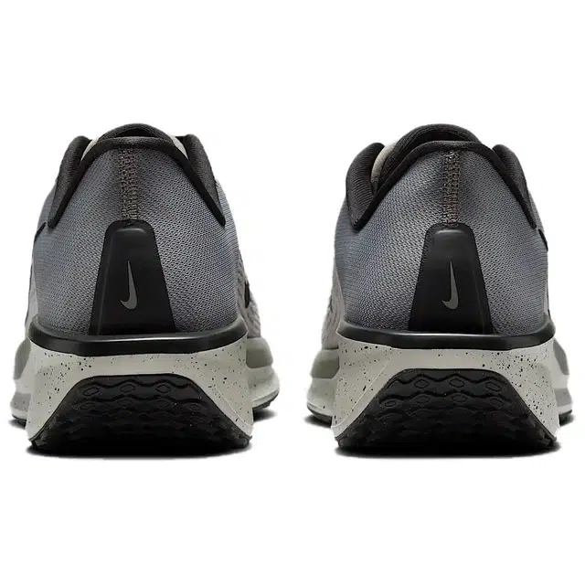 Nike Quest 6