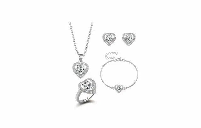 克拉日记 爱心微镶镀金桃心项链四件件套装招财好运锦鲤【全科好运】礼盒装 合金 耳钉 女款