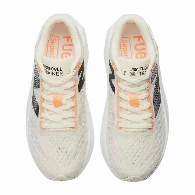 New Balance FuelCell SuperComp Trainer v3