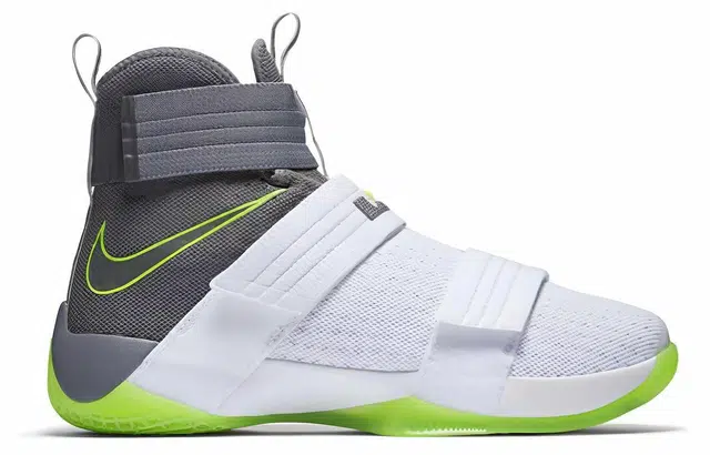 Nike zoom soldier 10