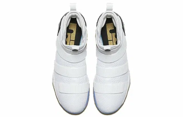 Nike zoom soldier 11 LeBron Court General 11
