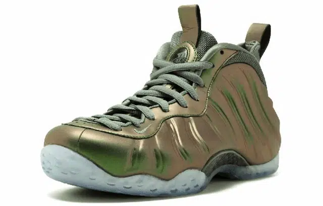Nike Foamposite One iridescent (w)