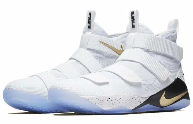 Nike zoom soldier 11 LeBron Court General 11