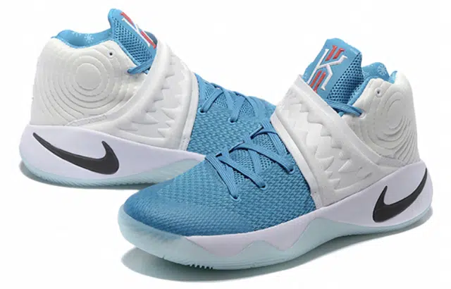 Nike Kyrie 2 "Christmas"