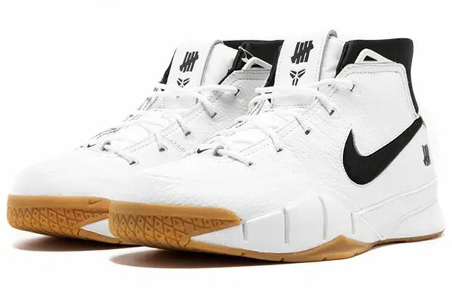 UNDEFEATED x Nike Zoom Kobe 1 Protro