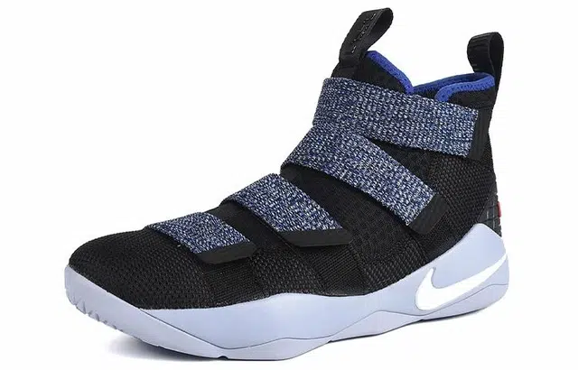 Nike zoom soldier 11