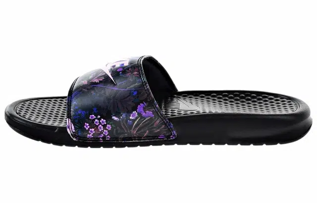 Nike Benassi