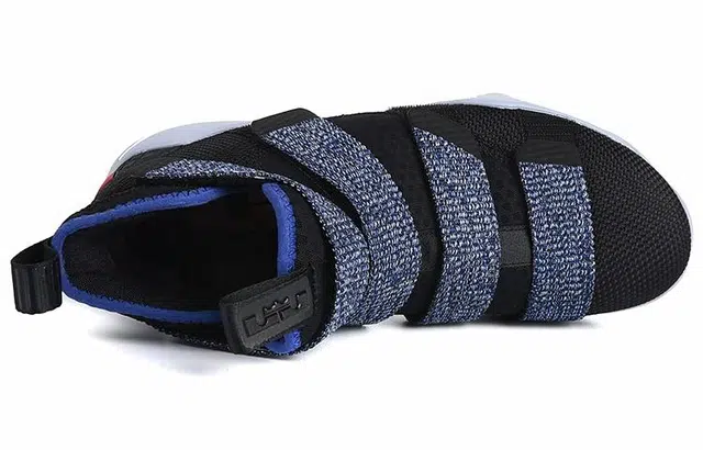 Nike zoom soldier 11