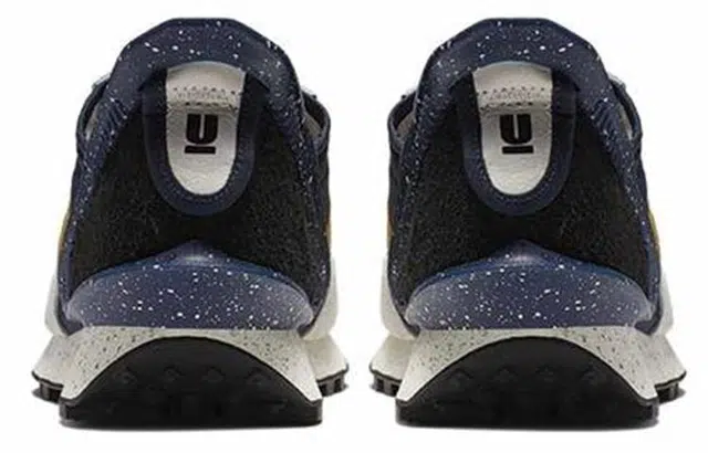Nike Daybreak "Obsidian Gold"