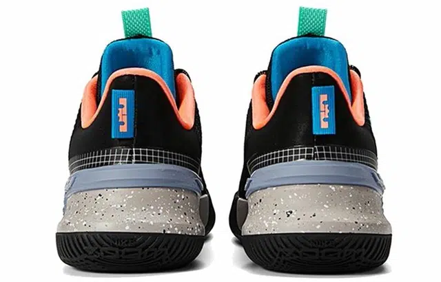 Nike Ambassador 13 13