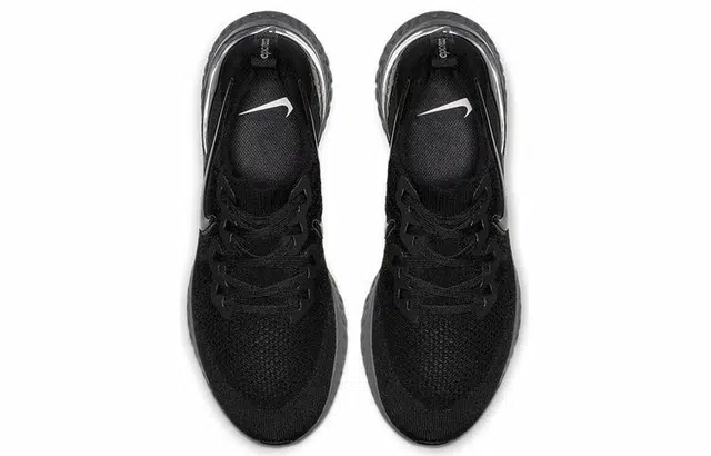 Nike Epic React Flyknit 2