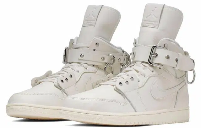 COMME DES GARCONS SHIRT x Jordan Air Jordan 1 Homme Plus
