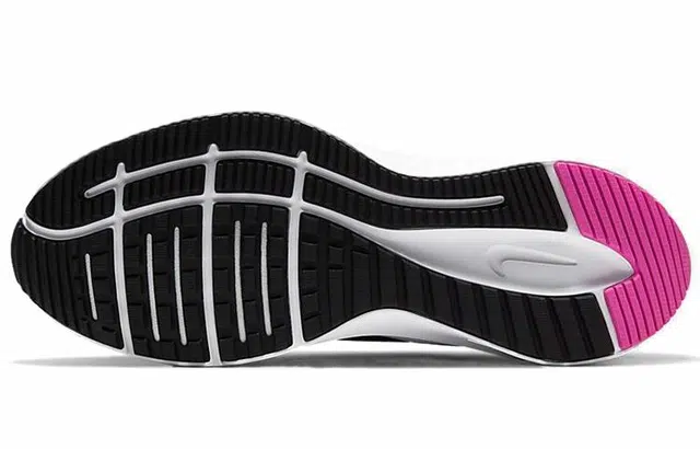 Nike Quest 3
