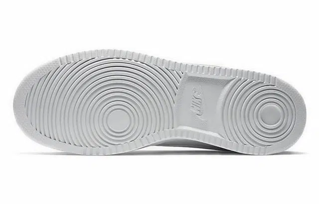 Nike EBERNON Low