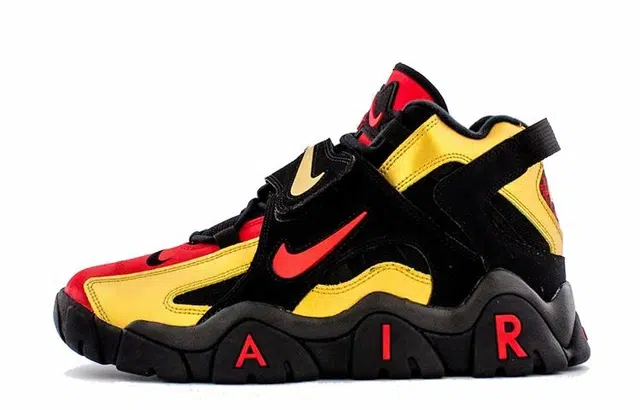 Nike Air Barrage Mid