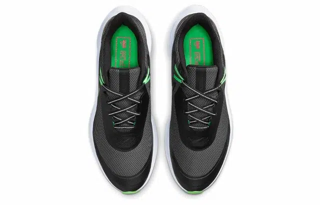 Nike Quest 3 Shield