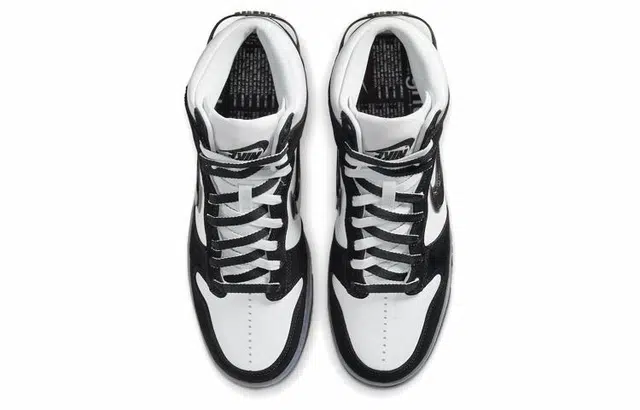 Slam Jam x Nike Dunk SPSJ "Clear Black"