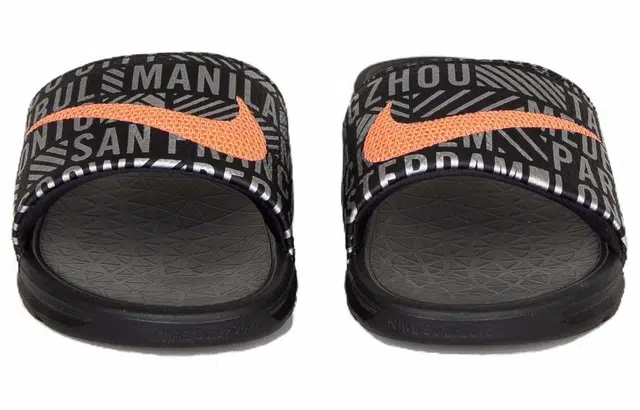 Nike Benassi Solarsoft Slides 2 NWM