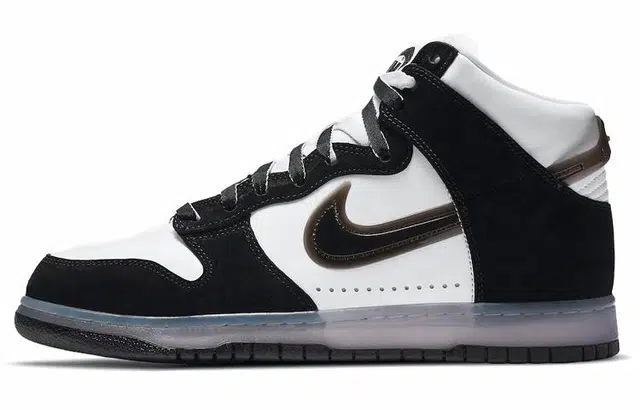 Slam Jam x Nike Dunk SPSJ "Clear Black"