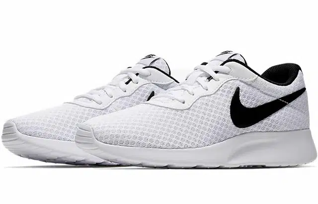 Nike Tanjun