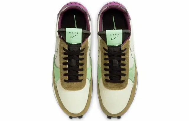 Nike Daybreak Type