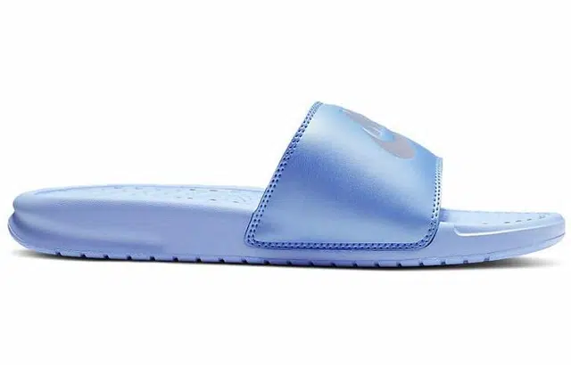 Nike Benassi