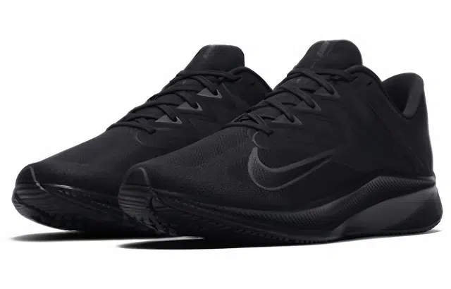 Nike Quest 3