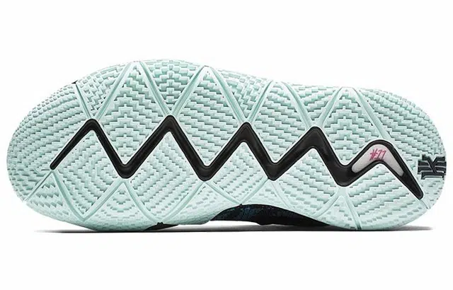 Nike Kyrie 4 Laser Fuchsia 4
