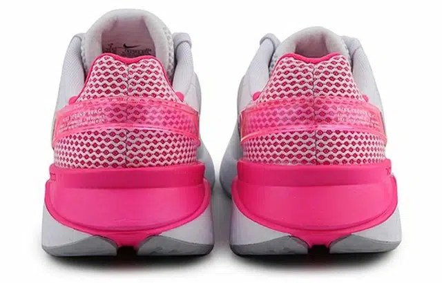 Nike Legend React 3