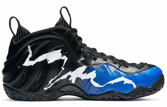 Nike Foamposite One black aurora