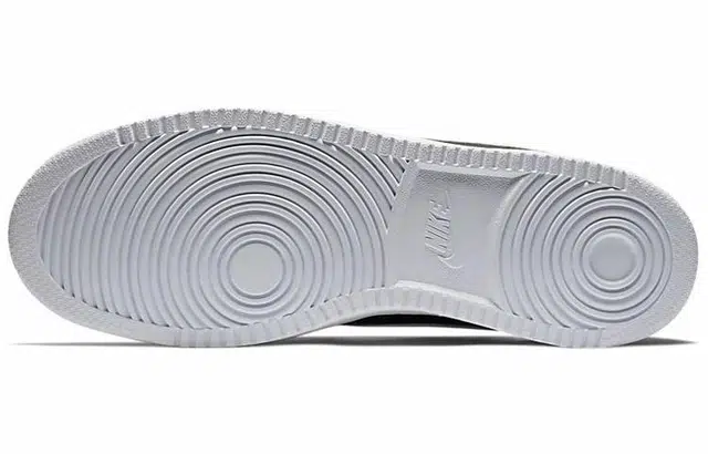 Nike EBERNON Low