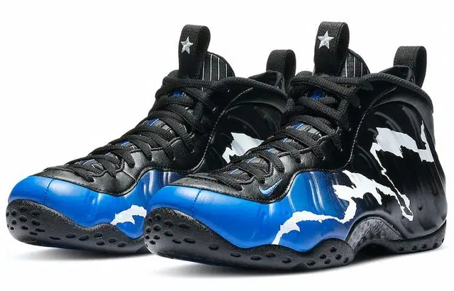 Nike Foamposite One black aurora