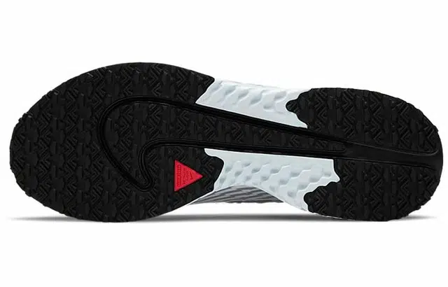 Nike Legend React 3 Shield