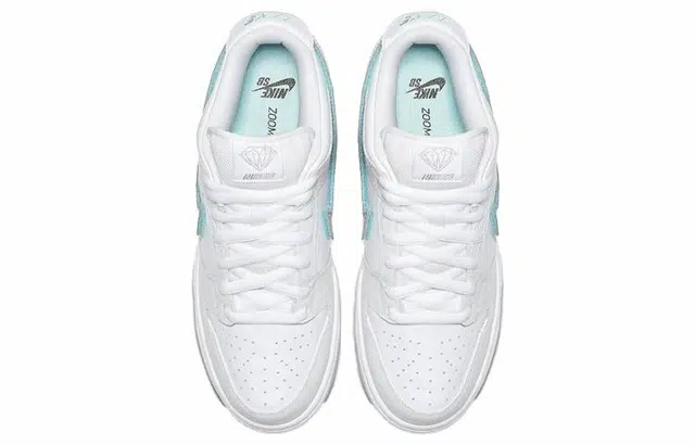 Nike Dunk SB white diamond