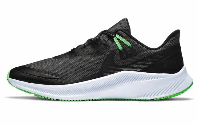 Nike Quest 3 Shield