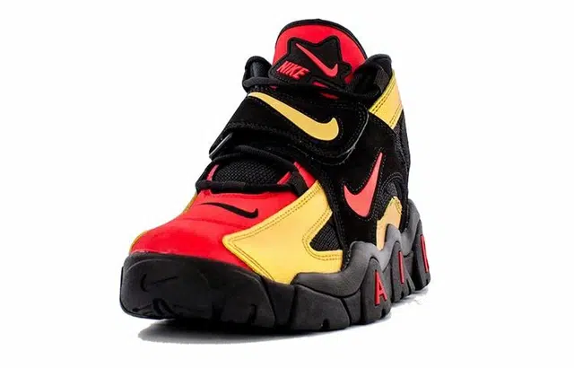 Nike Air Barrage Mid