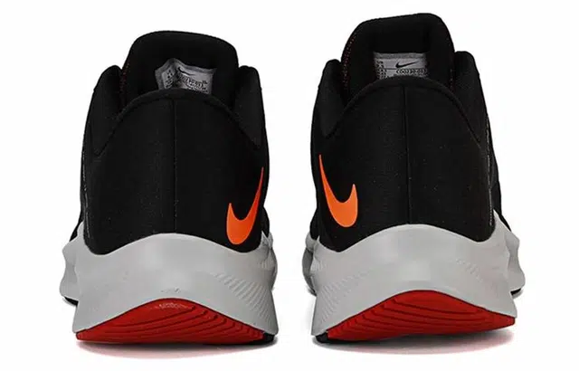Nike Quest 3