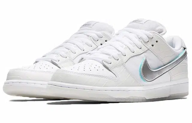 Nike Dunk SB white diamond
