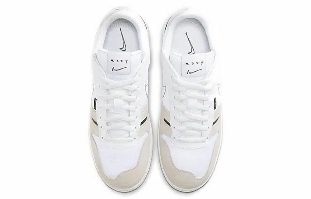 Nike Squash Type